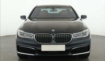 BMW 7, 2016 pieno