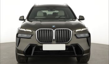 BMW X7, 2023 pieno