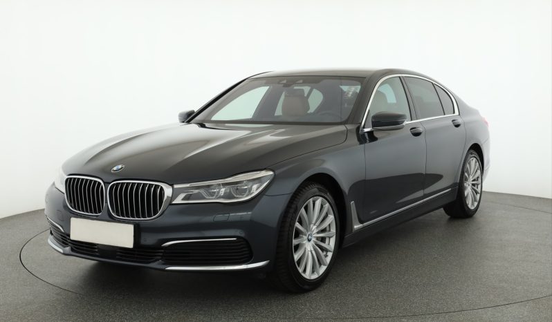 BMW 7, 2016 pieno