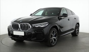 BMW X6, 2022 pieno