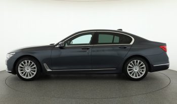 BMW 7, 2016 pieno