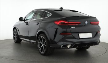 BMW X6, 2022 pieno