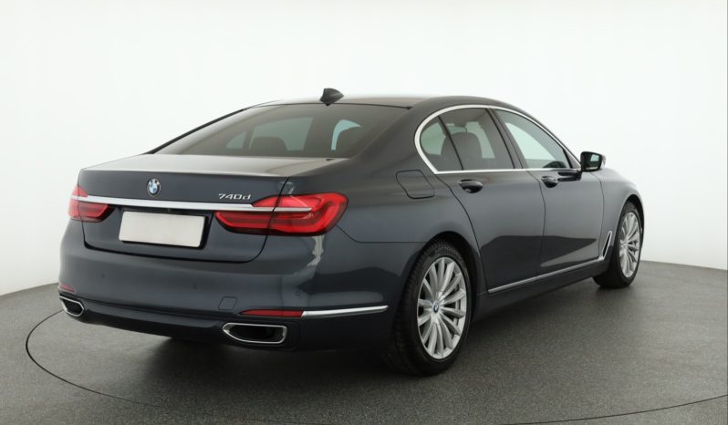 BMW 7, 2016 pieno