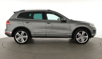 Volkswagen Touareg, 2015 pieno