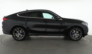 BMW X6, 2022 pieno