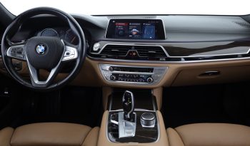 BMW 7, 2016 pieno